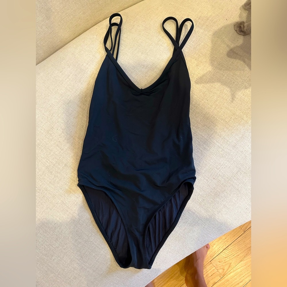 Beth Richards One-piece bikini with an open back